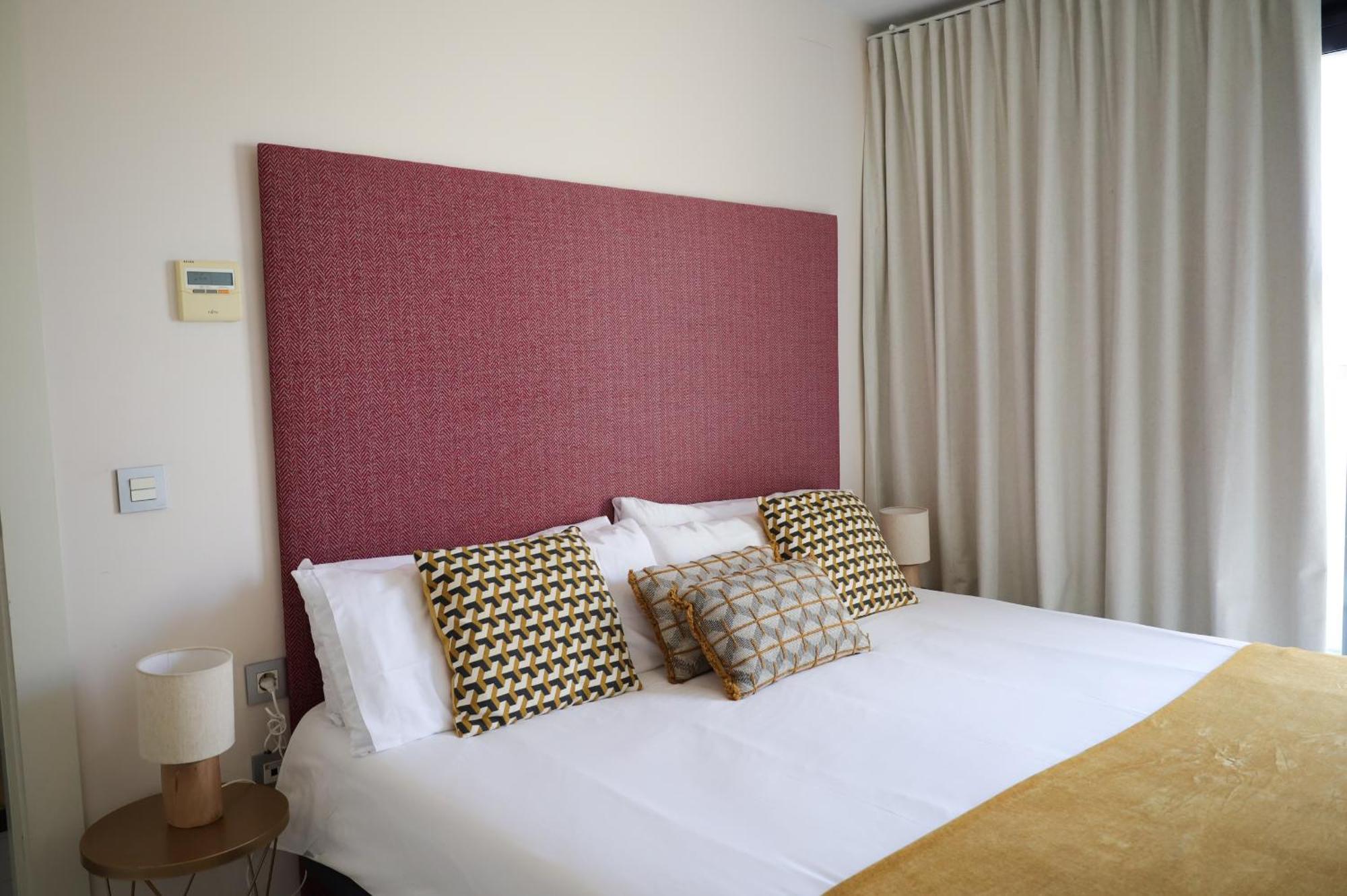 Guzman El Bueno Suites Seville Ngoại thất bức ảnh