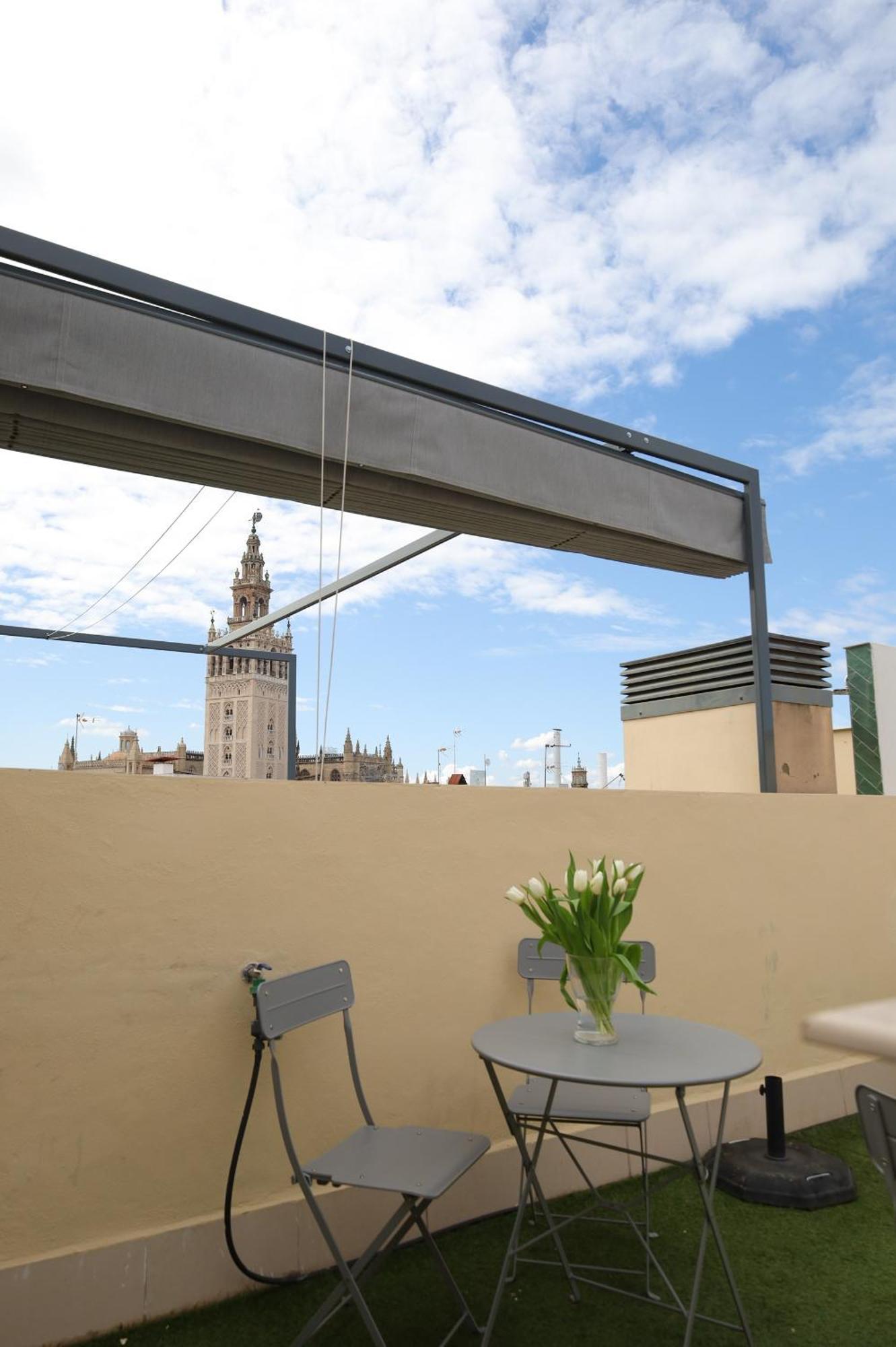Guzman El Bueno Suites Seville Ngoại thất bức ảnh