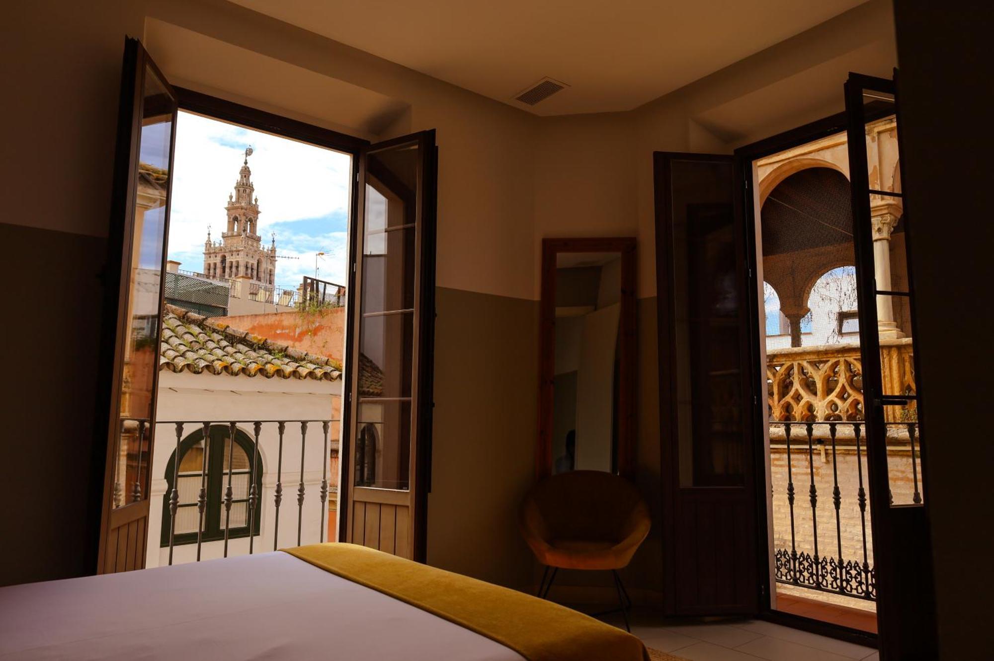 Guzman El Bueno Suites Seville Ngoại thất bức ảnh