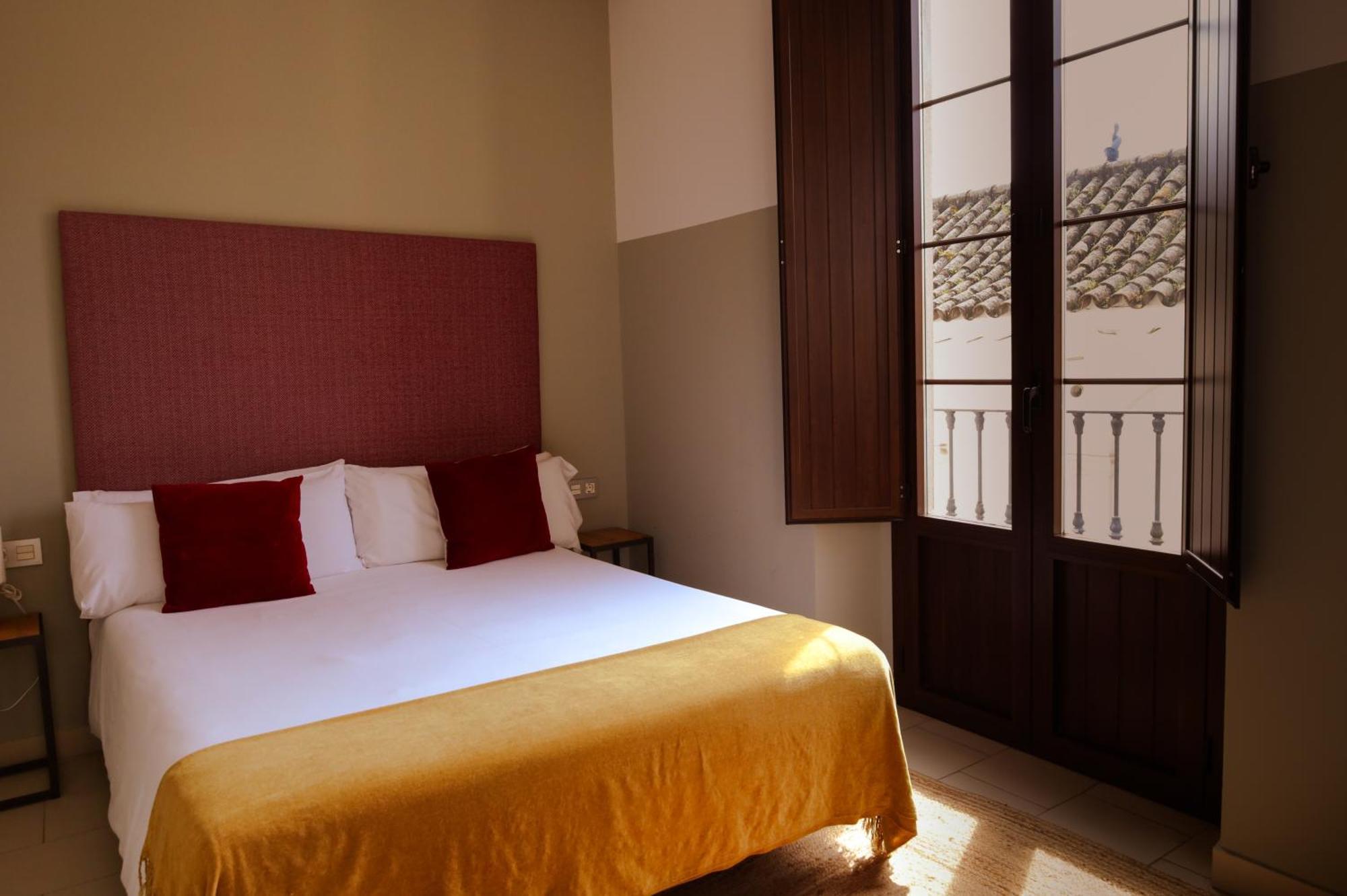 Guzman El Bueno Suites Seville Ngoại thất bức ảnh