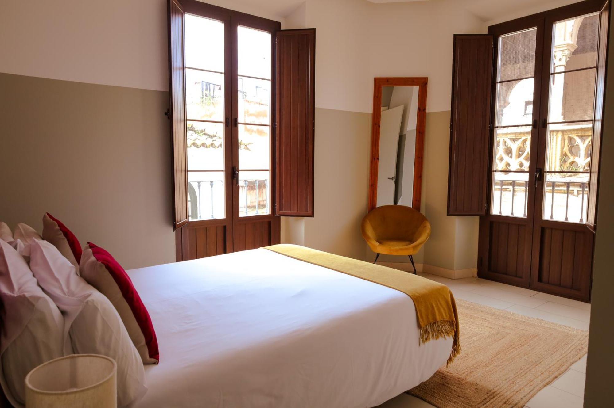 Guzman El Bueno Suites Seville Ngoại thất bức ảnh