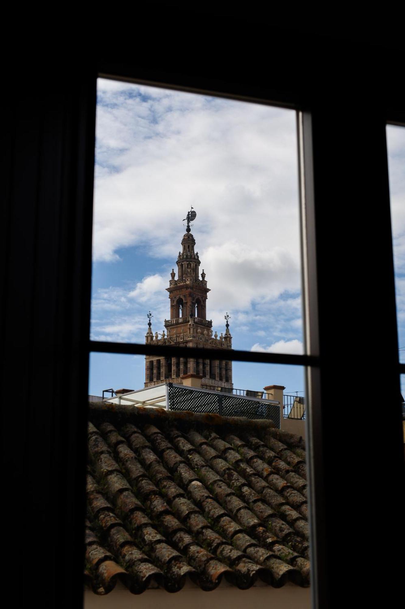 Guzman El Bueno Suites Seville Ngoại thất bức ảnh