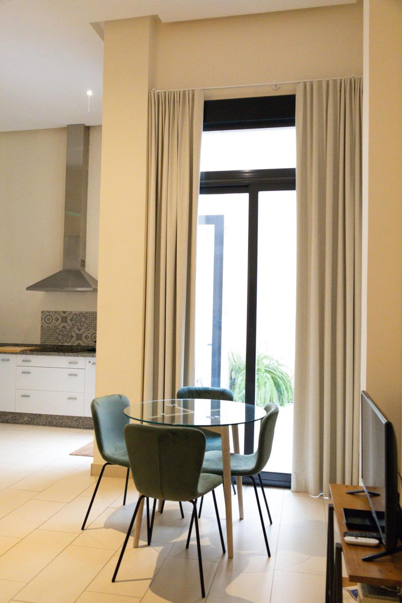 Guzman El Bueno Suites Seville Ngoại thất bức ảnh
